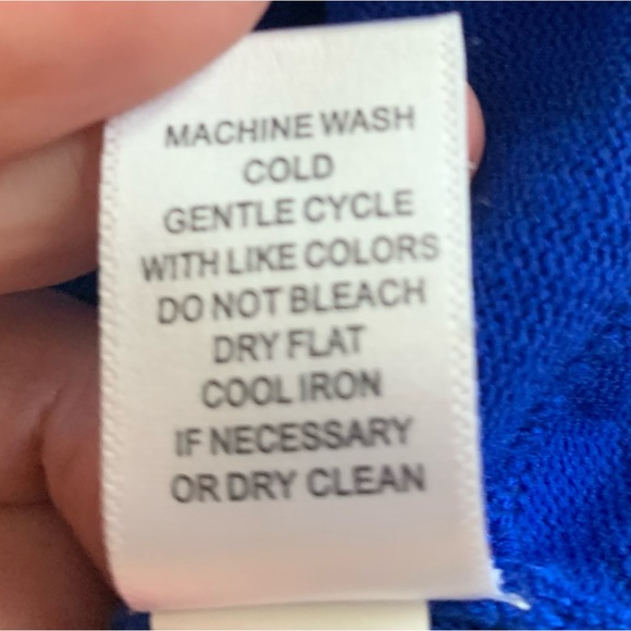 Cable & Gauge sweater beautiful blue color, front button - Picture 8 of 8